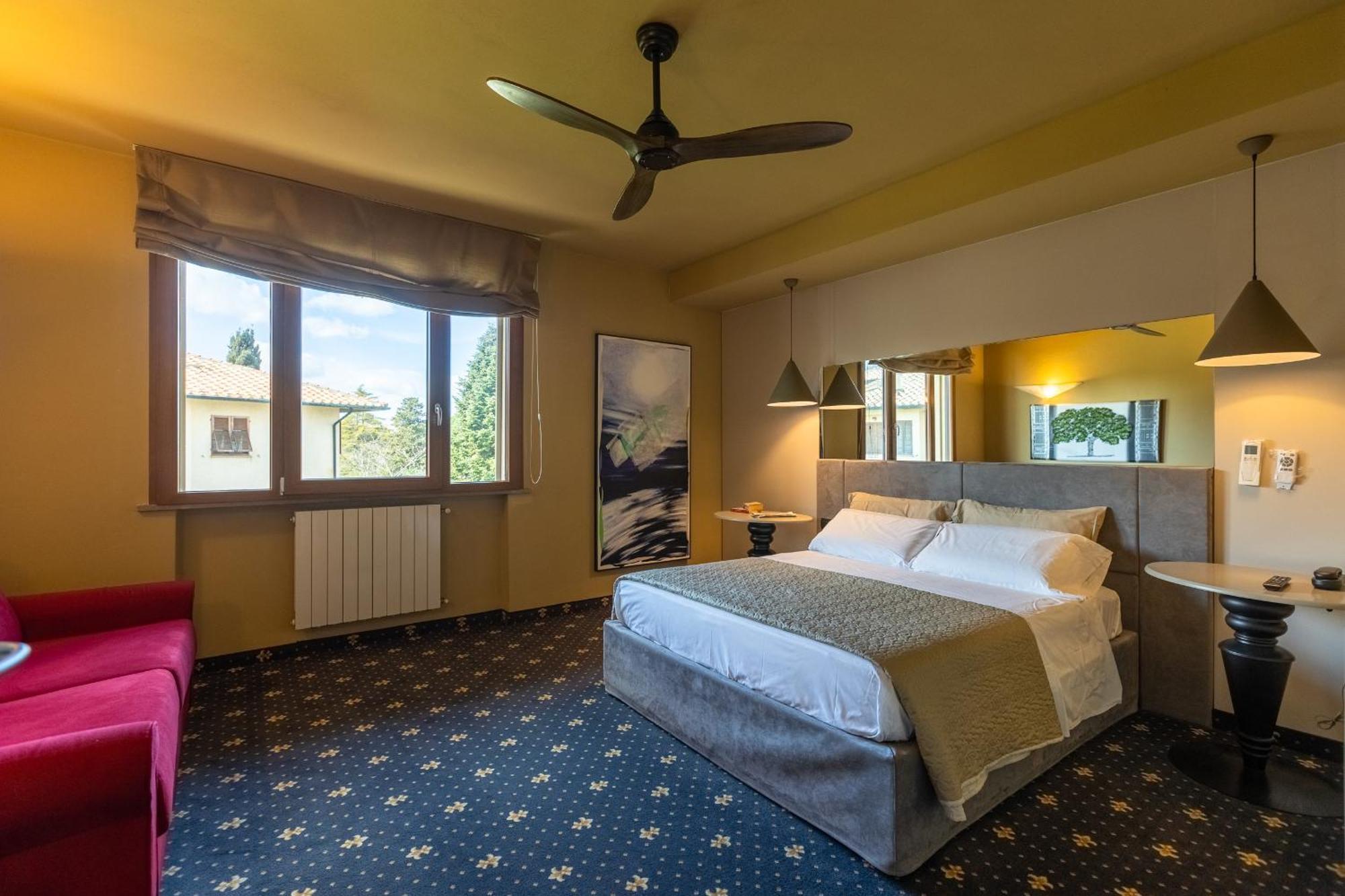 Holiday Rooms Antica Badia Volterra Luaran gambar
