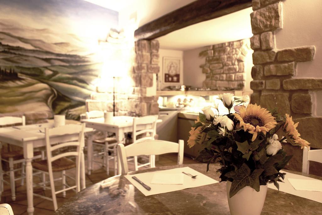 Holiday Rooms Antica Badia Volterra Luaran gambar