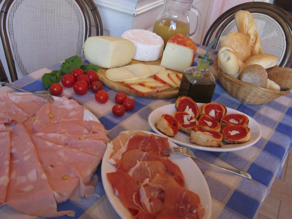 Holiday Rooms Antica Badia Volterra Luaran gambar