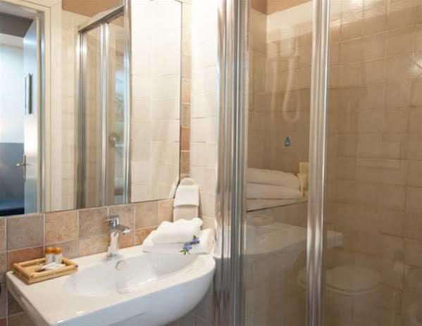 Holiday Rooms Antica Badia Volterra Luaran gambar
