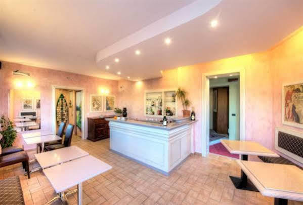 Holiday Rooms Antica Badia Volterra Luaran gambar