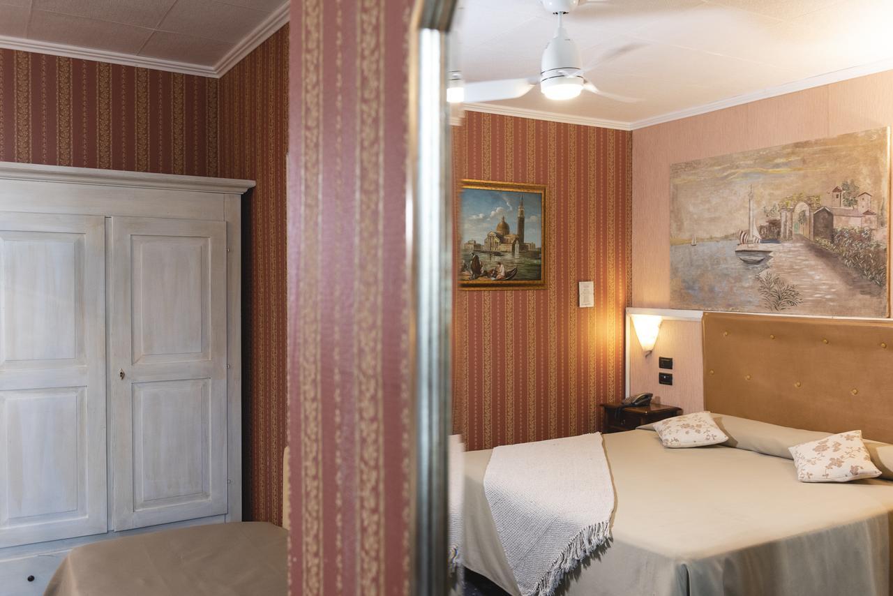 Holiday Rooms Antica Badia Volterra Luaran gambar